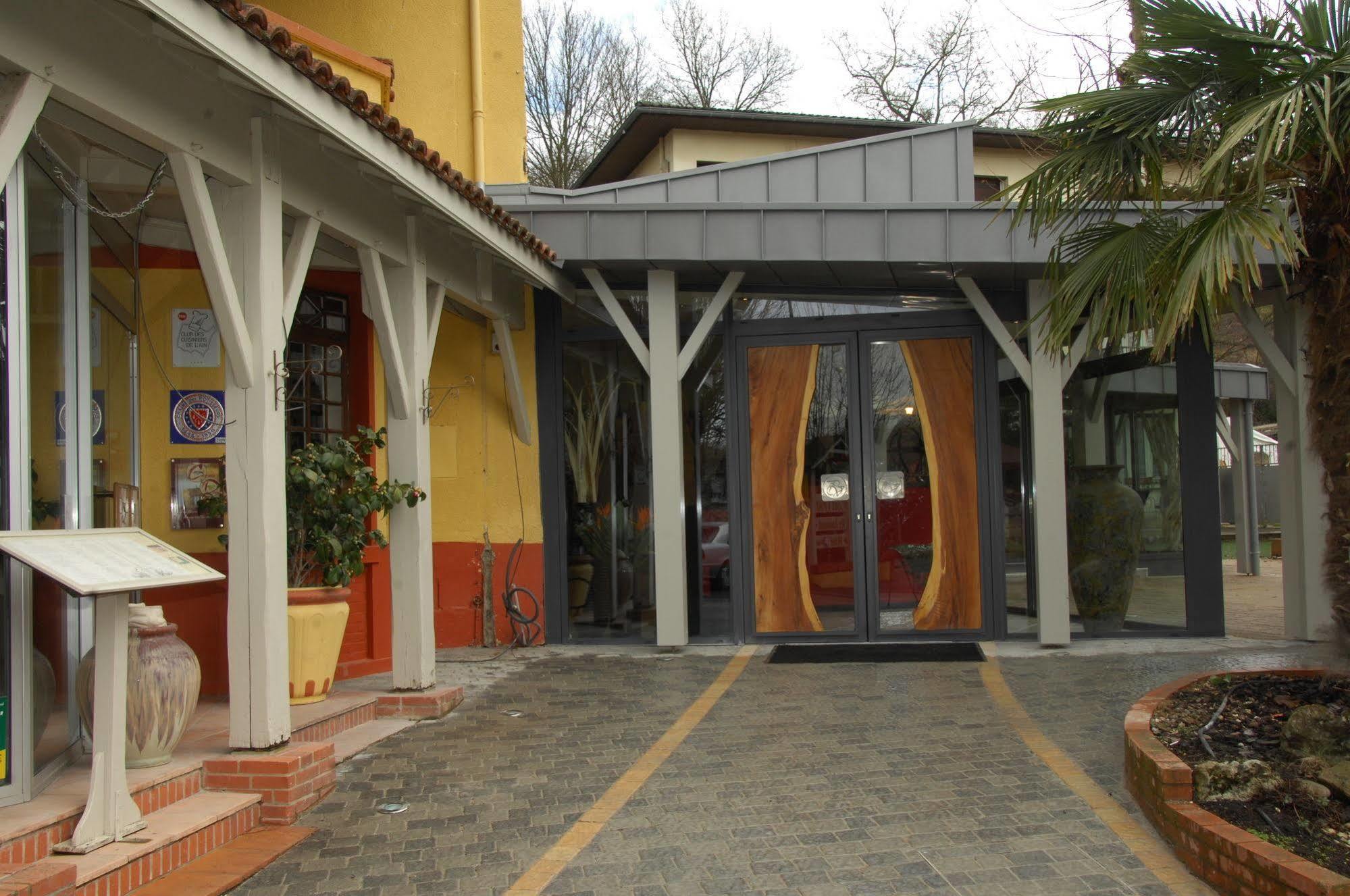 Logis Hotel Restaurant Chez Nous Sainte-Croix  Экстерьер фото